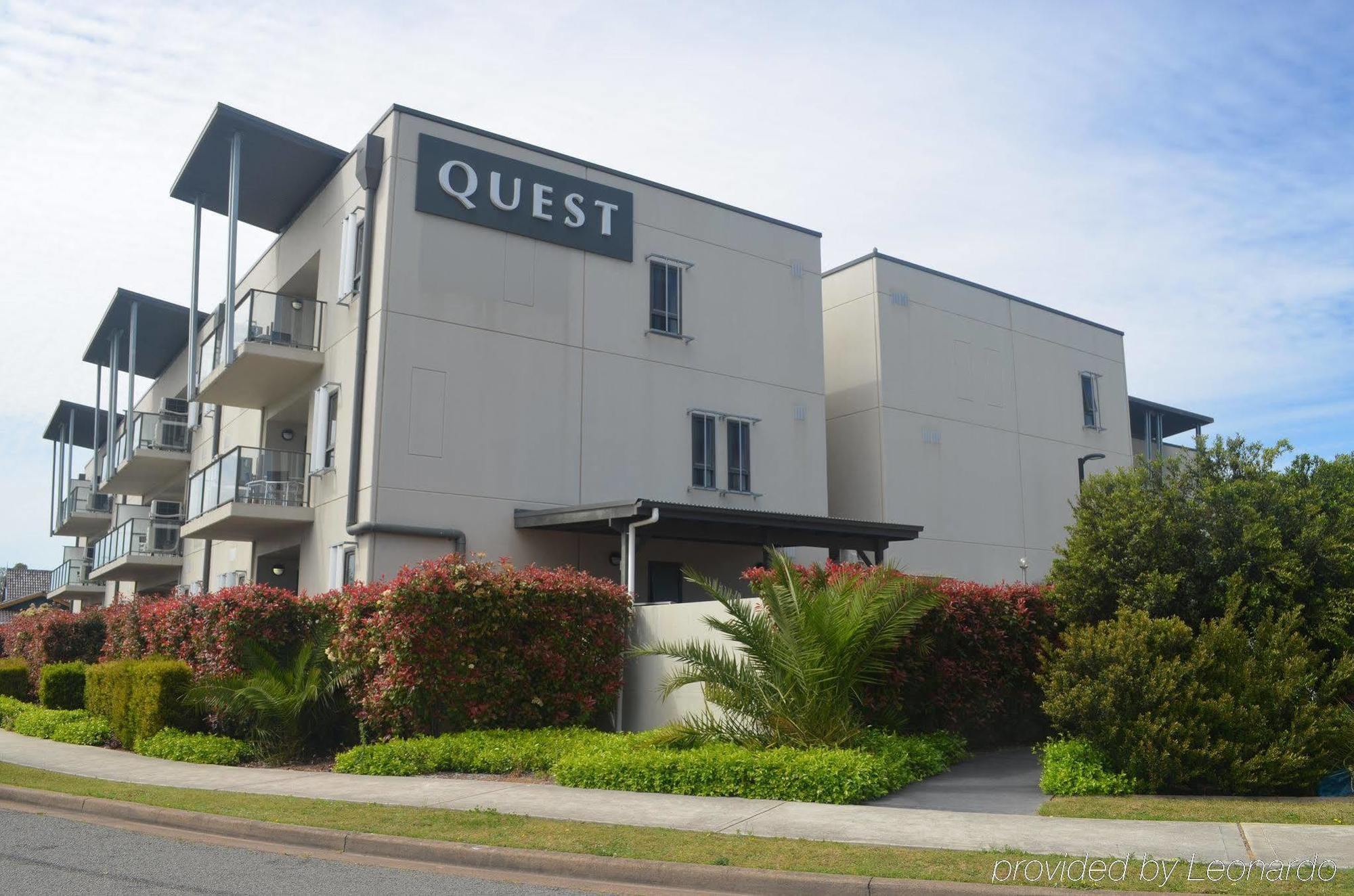 Quest Singleton Aparthotel Exterior photo